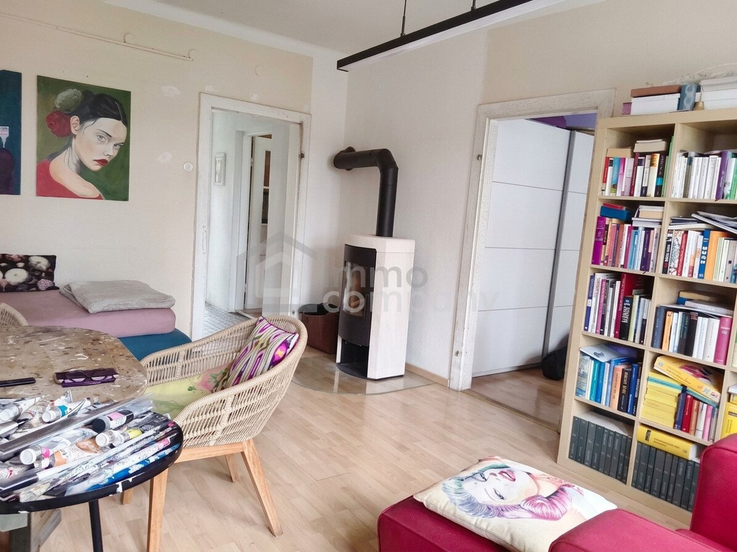 Charmantes  Einfamilienhaus mit wunderschön angelegtem Garten – Foto 6