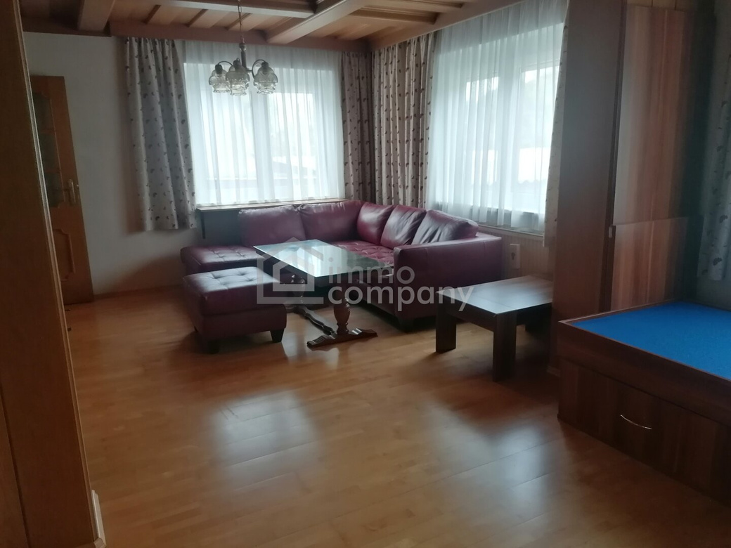 Charmantes Einfamilienhaus mit Garage, Werkstatt & großem Nebengebäude in Gloggnitz – Foto 3