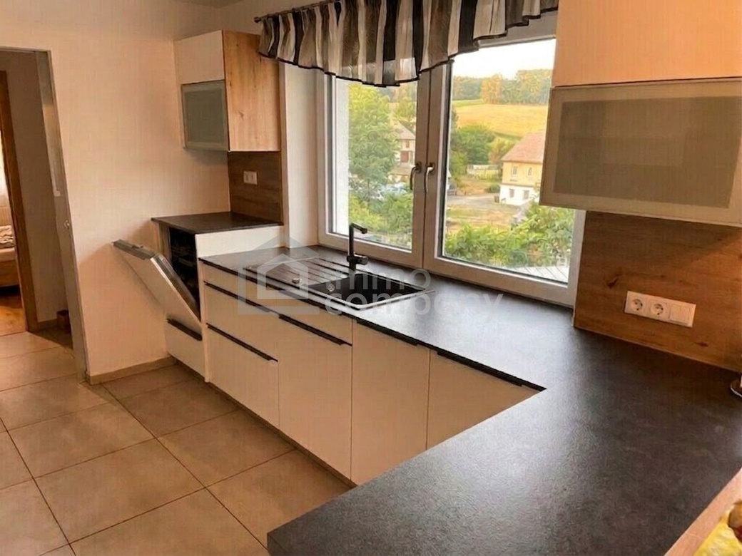 Ein Zuhause mit vielen Möglichkeiten: großzügiges Wohnhaus mit Potenzial für zwei Einheiten – Foto 3