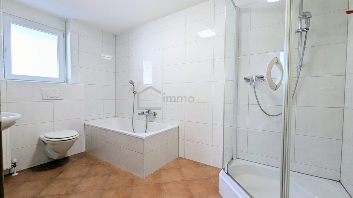 Großzügige 3-Zi-Terrassenwohnung in St. Gallenkirch | 88 m² Wfl. | 20,5 m² Panorama-Südwestterrasse mit Bergblick | 2 TG-Stellplätze | Fußbodenheizung – Foto 11