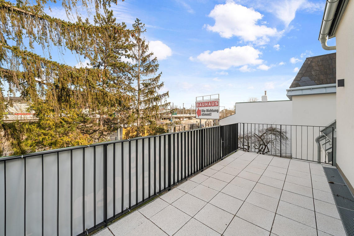 Exklusive 4 Zimmer DG-BALKON-Wohnung - Qualität auf höchstem Niveau – Foto 2