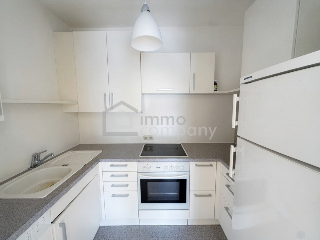 Optimal geschnittene Wohnung in Zentrumsnähe mit Tiefgaragenstellplatz – Foto 3