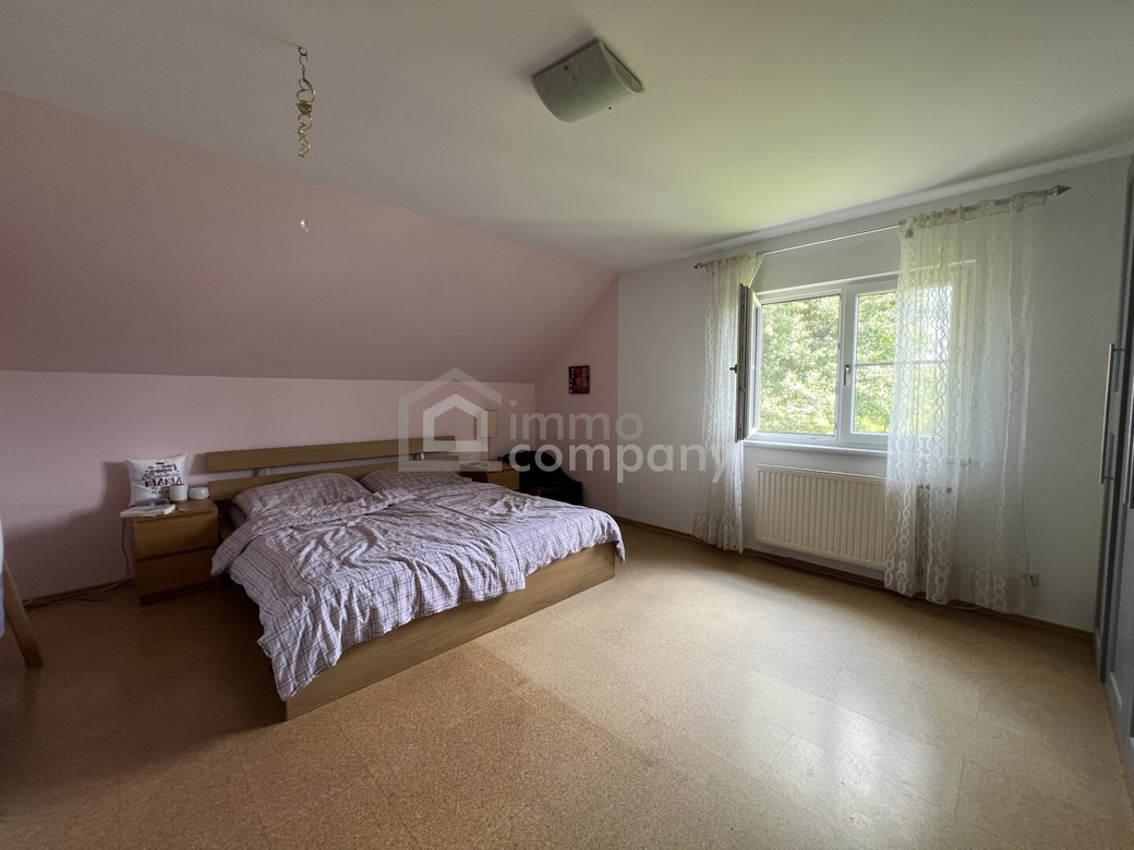 Einfamilienhaus mit 250qm Wohnfläche – Foto 9