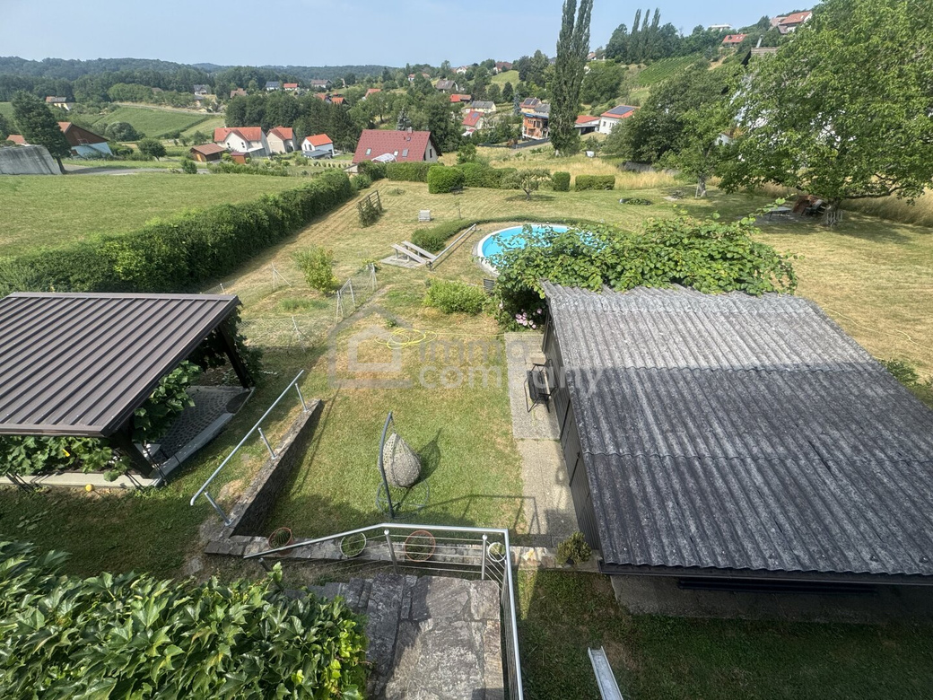 Großzügiges 7-Zi-Haus in Straden, Garten, Pool, Garagen, Balkon – 280 m² Wohnkomfort in Toplage – Foto 6