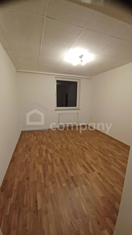 Vermietete 2-Zimmer-Eigentumswohnung mit Parkplatz und Kellerabteil – Foto 3