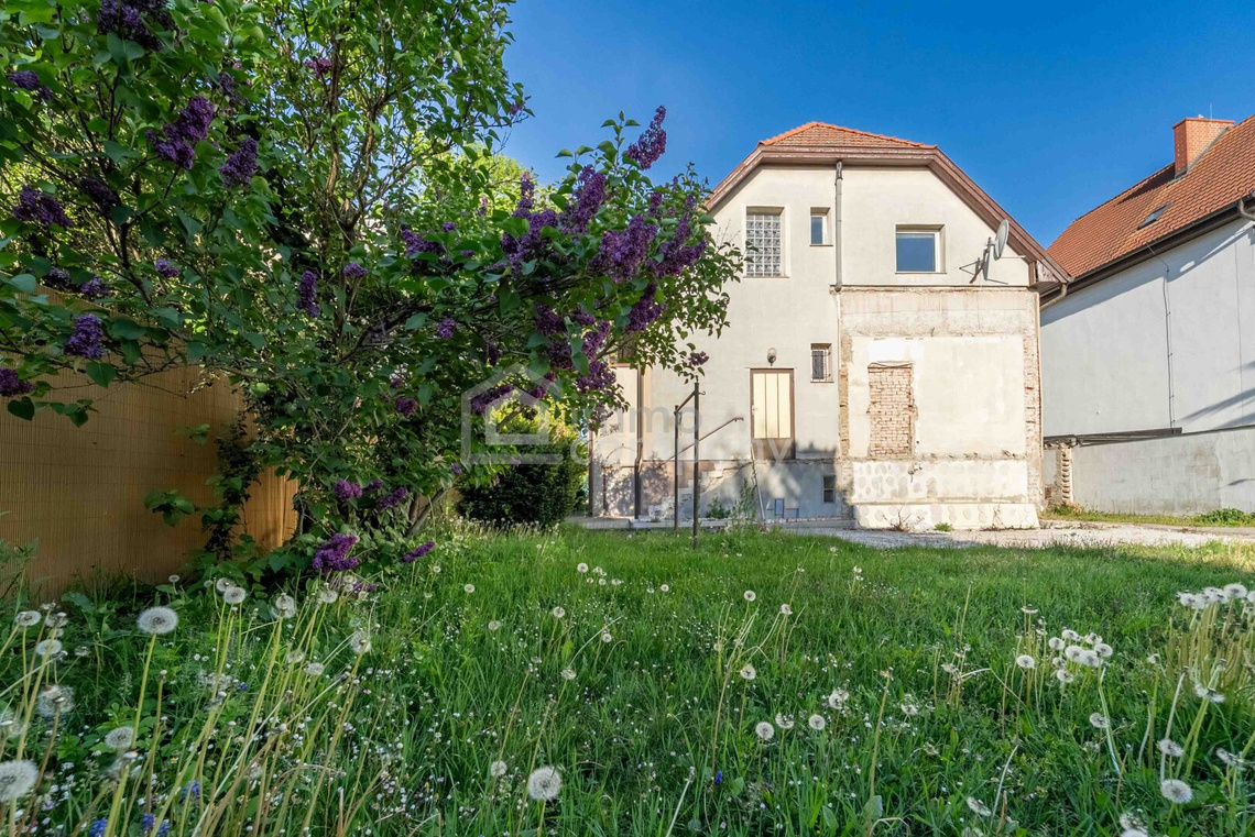 Umwerfender Garten mit sanierungsbedürftigem Einfamilienhaus in ruhiger Lage – Ihr Projekt mit Zukunft! – Foto 1