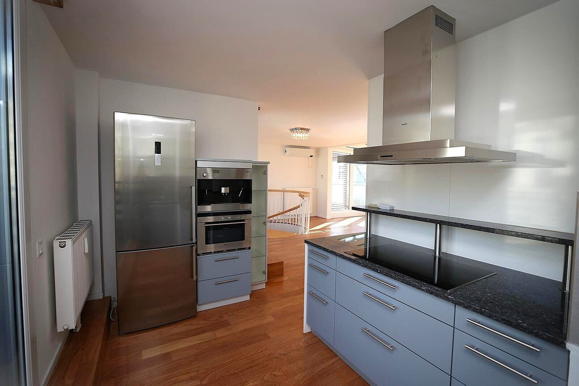 TOP PREIS - KEINE SCHRÄGEN !!! - Wohnfläche ca. 128,61 m² voll nutzbar - 1 Gartenterrasse + 5 Terrassen + 1 Garagenplatz im Eigentum – Foto 5