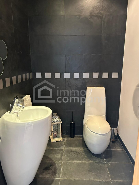 Traumvilla in Castelo de Paiva: Neuwertig, 600m², 5 Zimmer – Ihr neues Zuhause für 1,2 Mio. €! – Foto 8