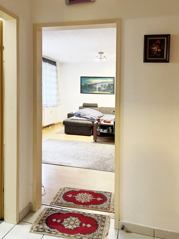 SUPER ANLAGE - ca. 3,540% Rendite - Wohnung und Garagen-Stellplatz - unbefristet vermietet ! – Foto 3