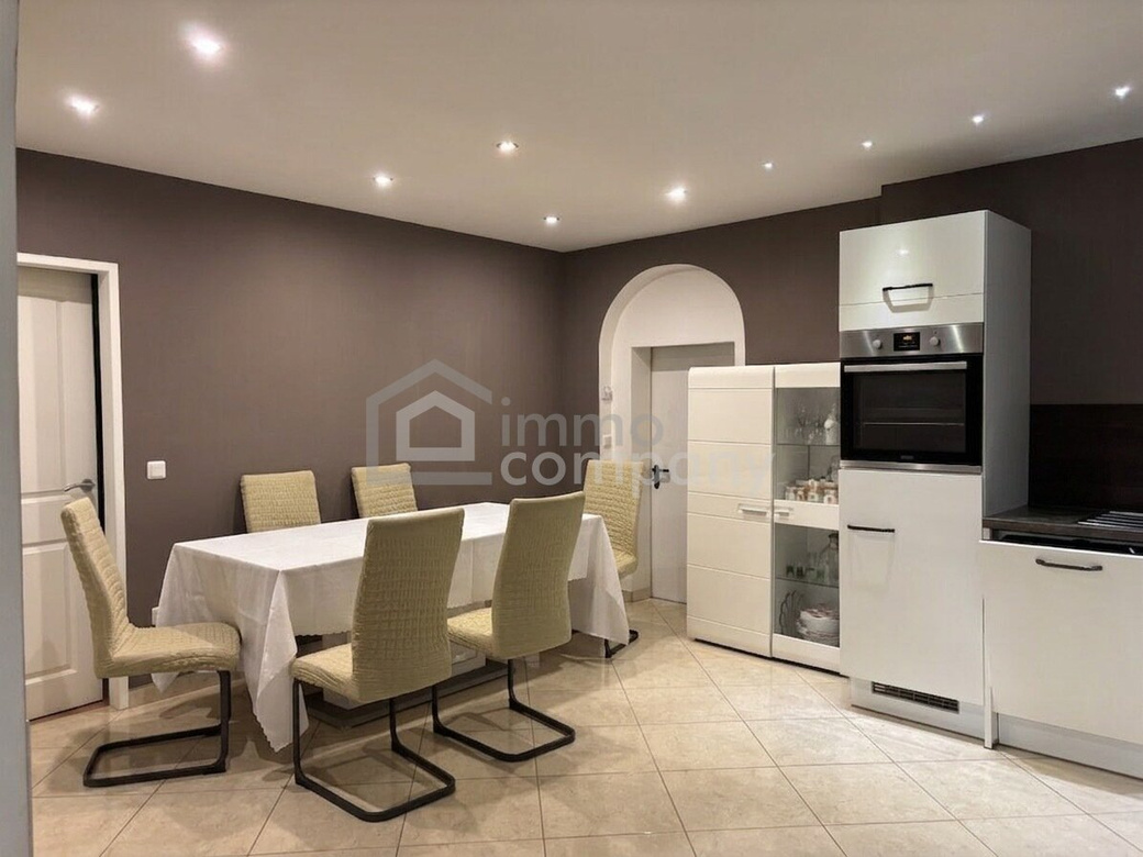 Wohnglück in Hausbrunn – helles Haus mit 150 m², 2 Terrassen und Platz für die ganze Familie – Foto 2