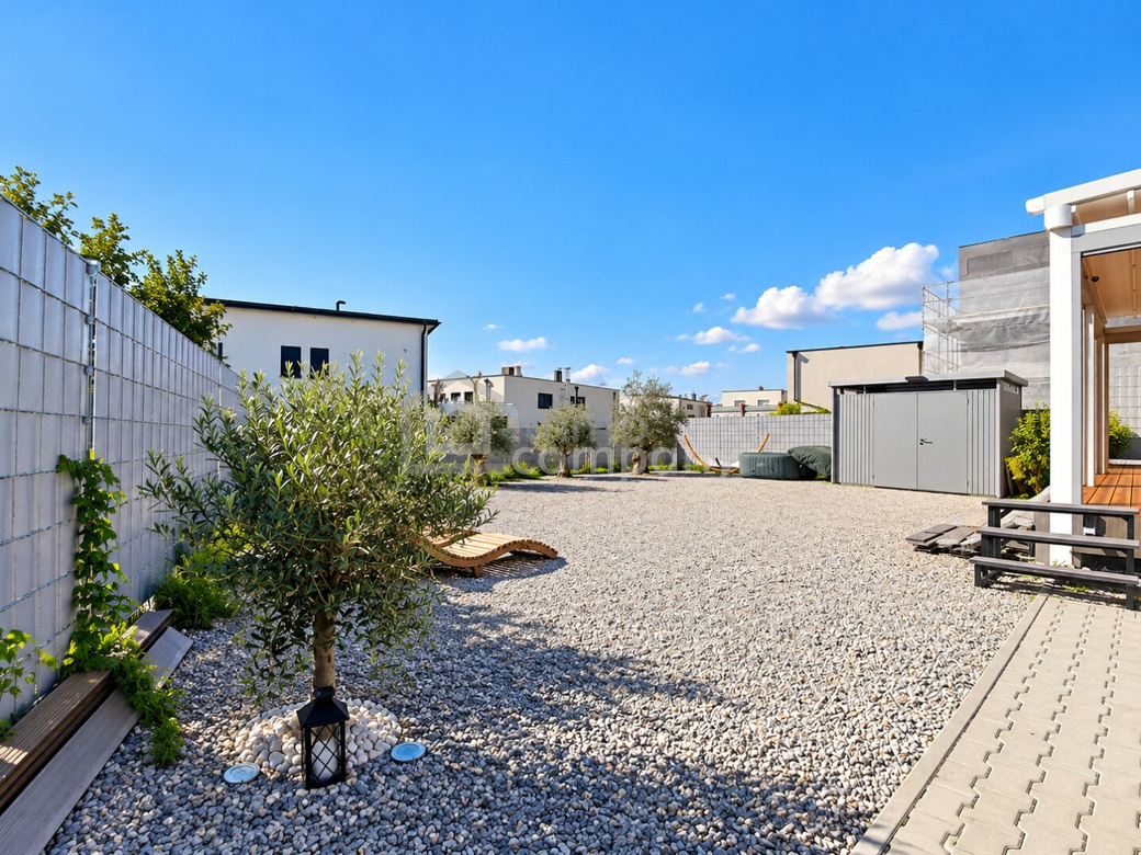 Kleines Paradies am privaten Badesee – modernes Haus mit mediterranem Garten & Traumterrasse – Foto 6