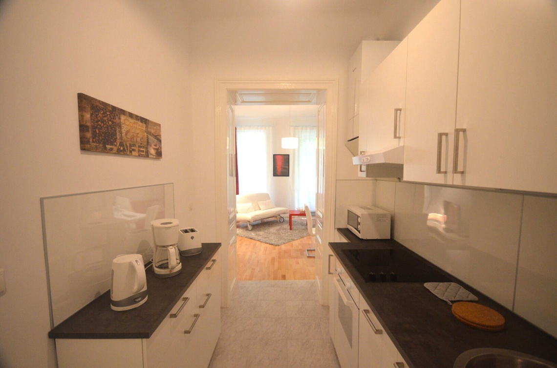 Apostelgasse - Möblierte & sanierte 2-Zimmer Altbauwohnung im Innenhof / 2. Liftstock – Foto 4