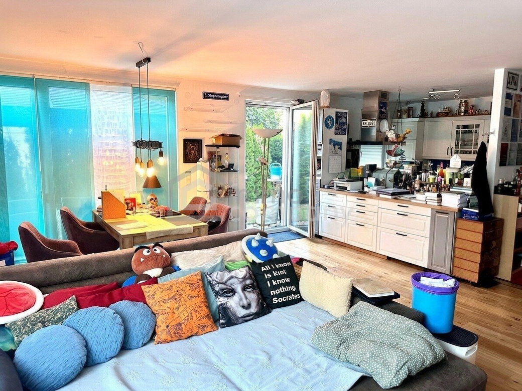 Große Doppelhaushälfte 174m², 6 Zimmer, Garten, Terrasse, Parkplatz – 1230 Wien, 580.000€ – Foto 2