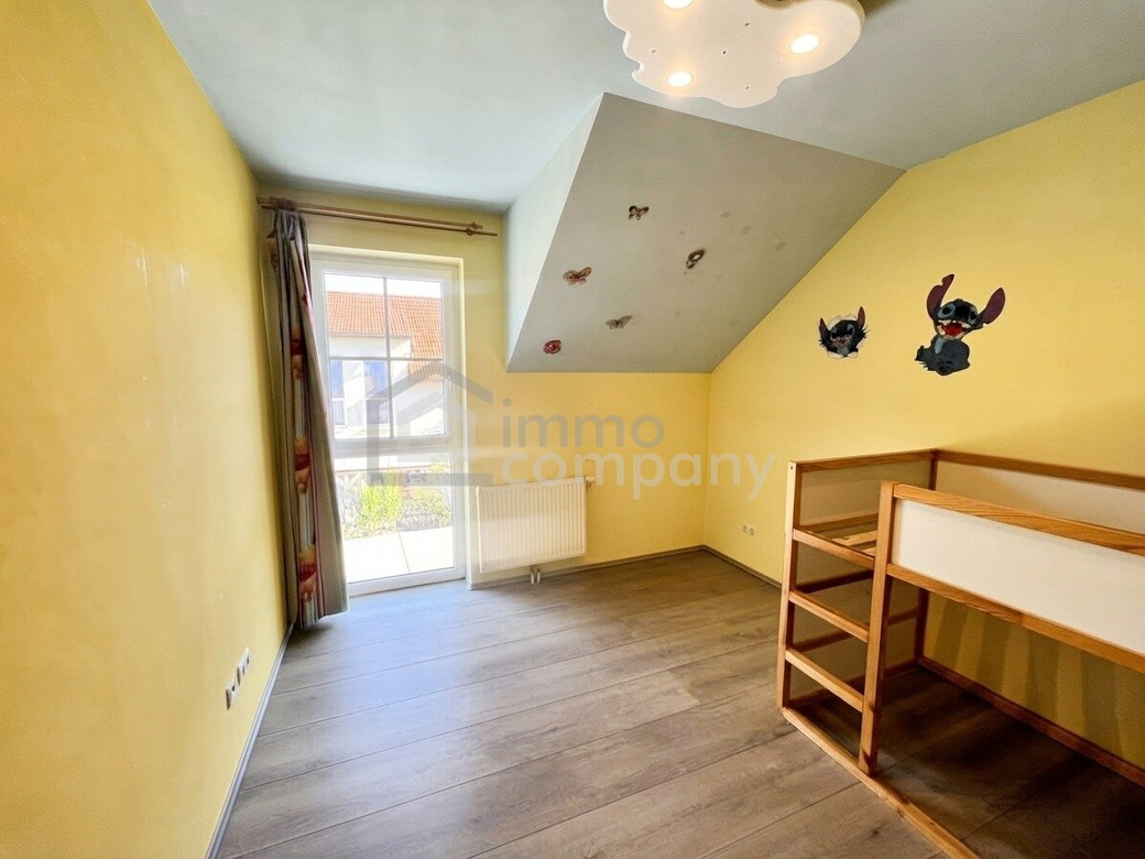 Familienfreundliche Doppelhaushälfte mit Garten, Terrasse & guter Infrastruktur in Stockerau – Foto 6