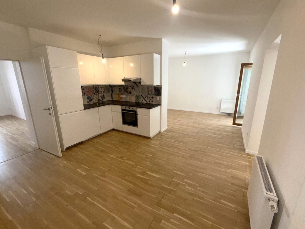 3 Zimmer Altbauwohnung + Terrasse (mit Blick in den Garten) mit ca. 8,50 m² im EG in der Storchengasse - nur ca. 3 - 4 Gehminuten zur U-Bahn U4 & U6 – Foto 2