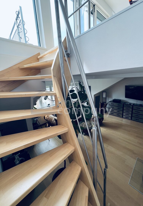 Luxuriöse zweistöckige Wohnung mit atemberaubendem Stadtblick + Balkon und geräumiger Terrasse! 15. Bezirk! U3 – Foto 4