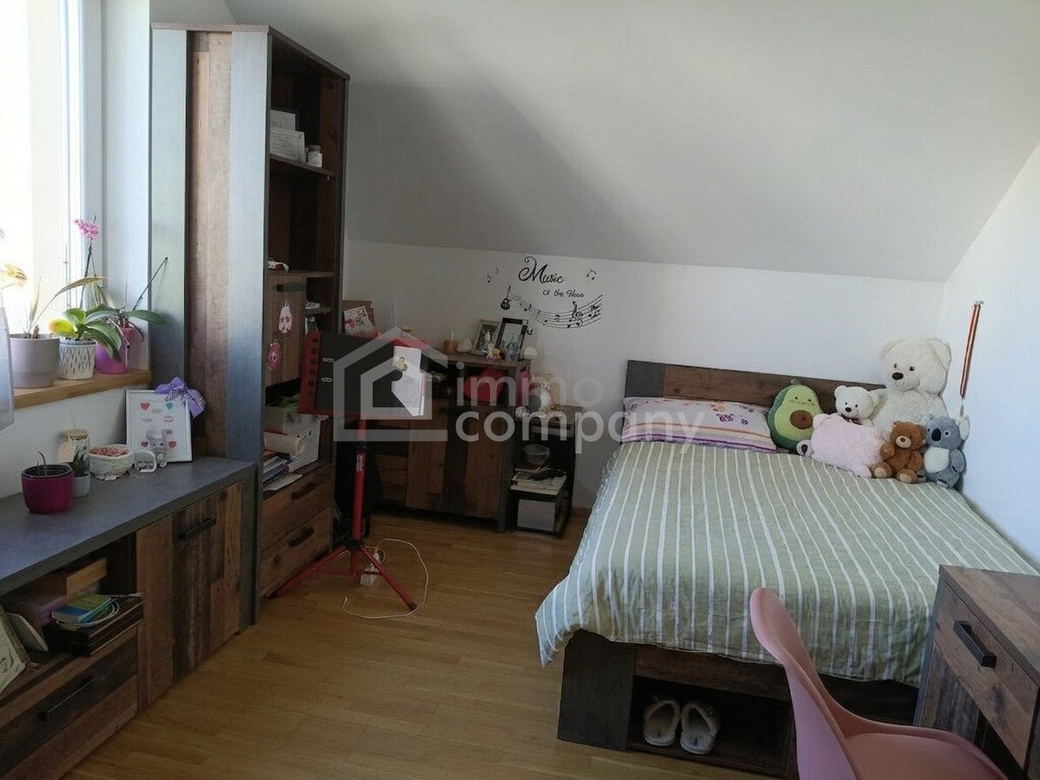 Neuwertige Doppelhaushälfte in Wiener Neustadt, 4 Zimmer, Garten, Terrasse, 3 Bäder! – Foto 6