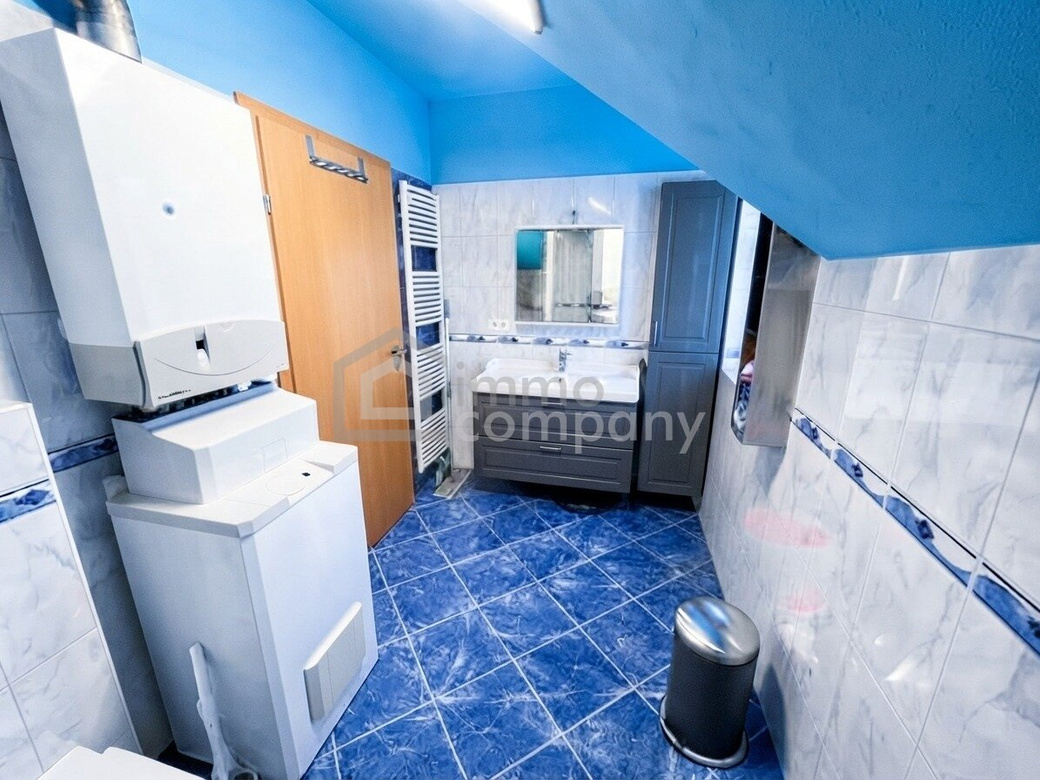 Familienfreundliche Doppelhaushälfte mit Garten, Terrasse & guter Infrastruktur in Stockerau – Foto 7