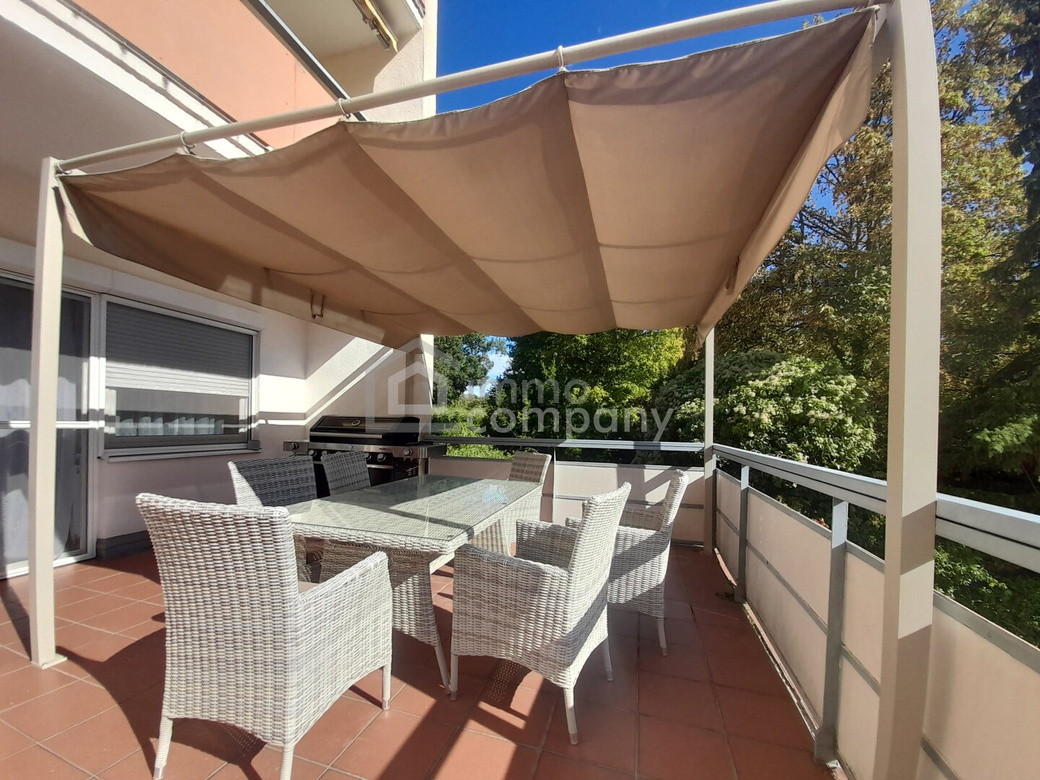 MITTEN IN BRUCK. TERRASSE IM GRÜNEN. – Foto 5