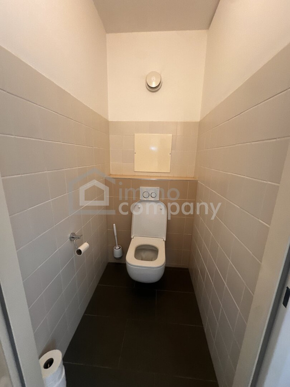 54 m² Modernes Möblierte Dachgeschosswohnung mit Stadtblick, lift und eigene Stellplatz in 1020, Wien! – Foto 5
