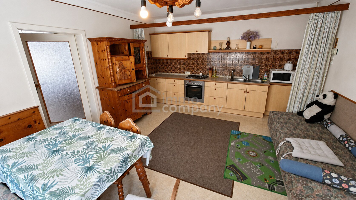 Renovierungsbedürftiges Haus mit zwei Wohneinheiten und viel Lagerfläche zu verkaufen! – Foto 5