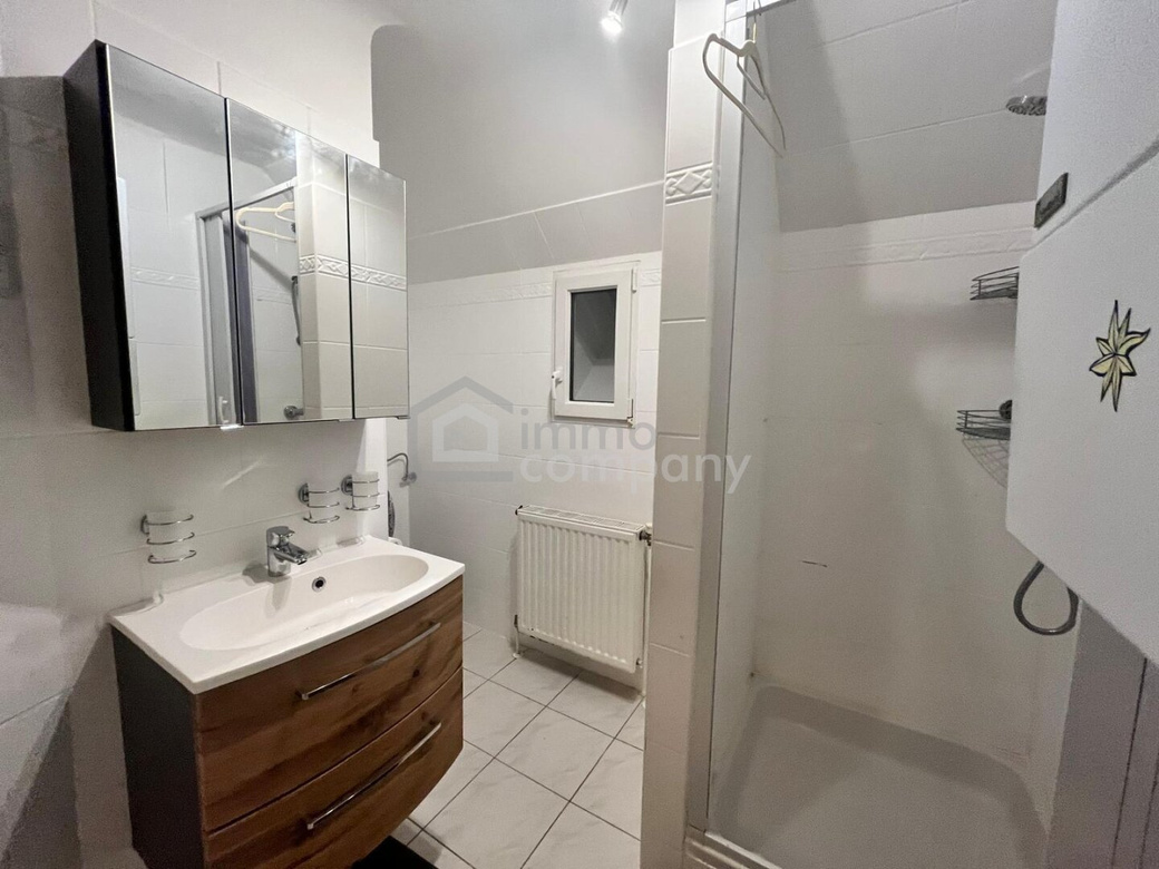 HIER KÖNNEN SIE SOFORT EINZIEHEN – Dachgeschosswohnung mit 3 Zimmer – Foto 5