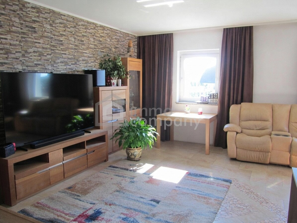 SENSATION - NEUER PREIS !! - Modern, viel Wohnfläche, Garten, Pool ! – Foto 4