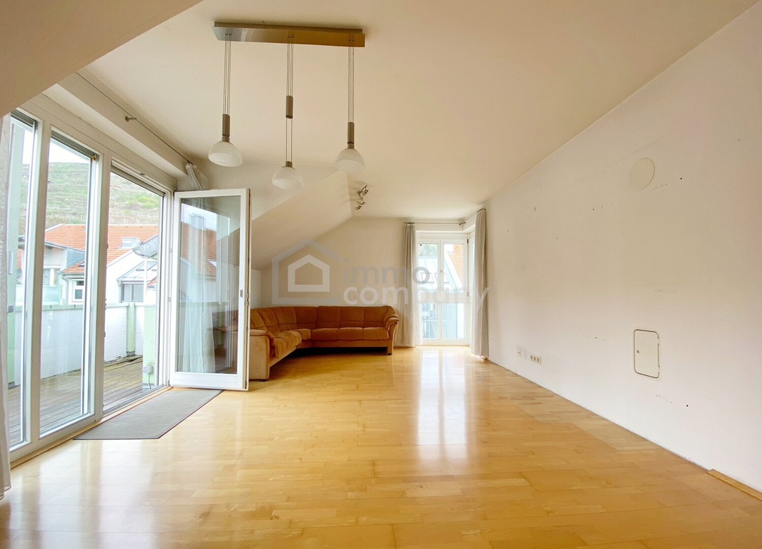 4-Zimmer-Wohnung in Krems mit Balkon, Garage, großen Kellerabteil und Fußbodenheizung mit Ausblick auf Stift Göttweig – Foto 3