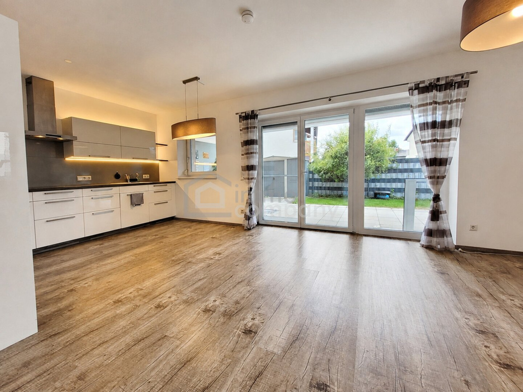 Hausgefühl ohne Haus: 4 Zimmer, 105 m² Eigengarten & 2 KFZ-Stellplätze – Foto 2