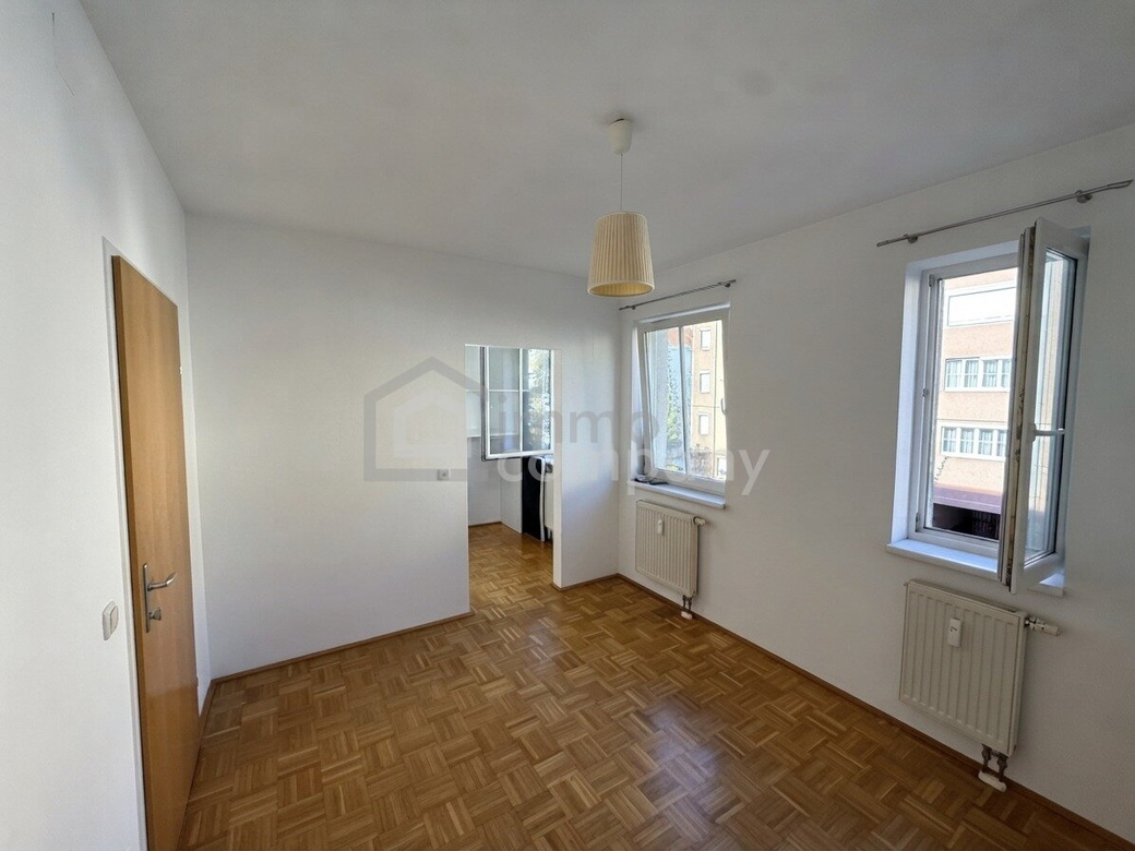 Optimal geschnittene Wohnung in Zentrumsnähe mit Tiefgaragenstellplatz – Foto 5