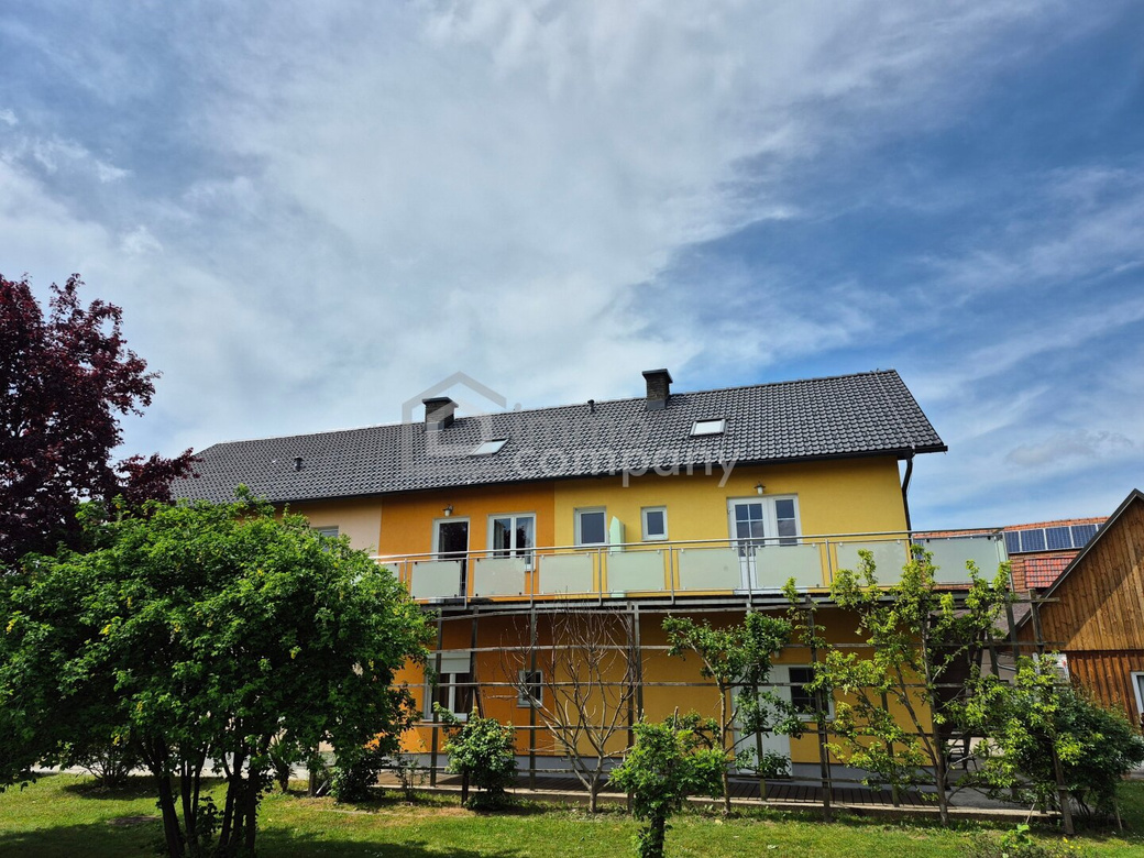 Wohnhaus mit 4 Wohneinheiten + 440 m² Nebengebäude + 1,92 ha Grund – außergewöhnliches Anwesen mit vielen Möglichkeiten! – Foto 1