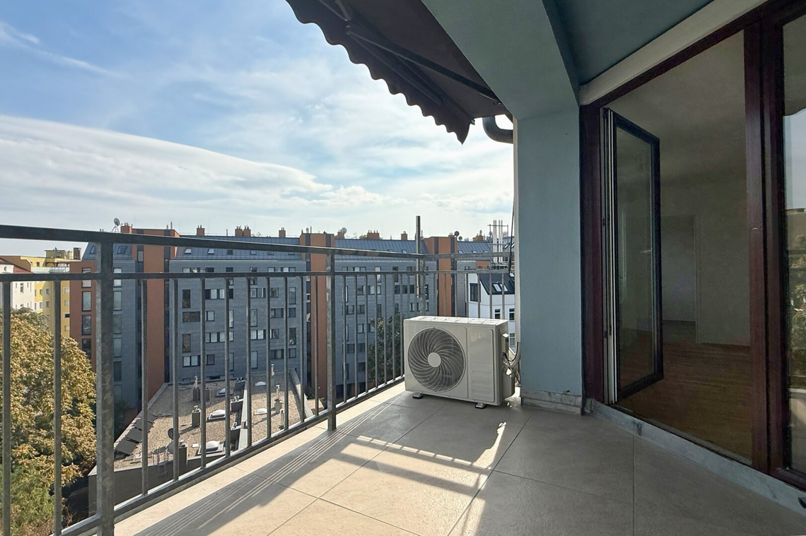 Tolle Raumaufteilung und keine Schrägen: 4 Zimmer DG-Wohnung mit Terrasse – Foto 5