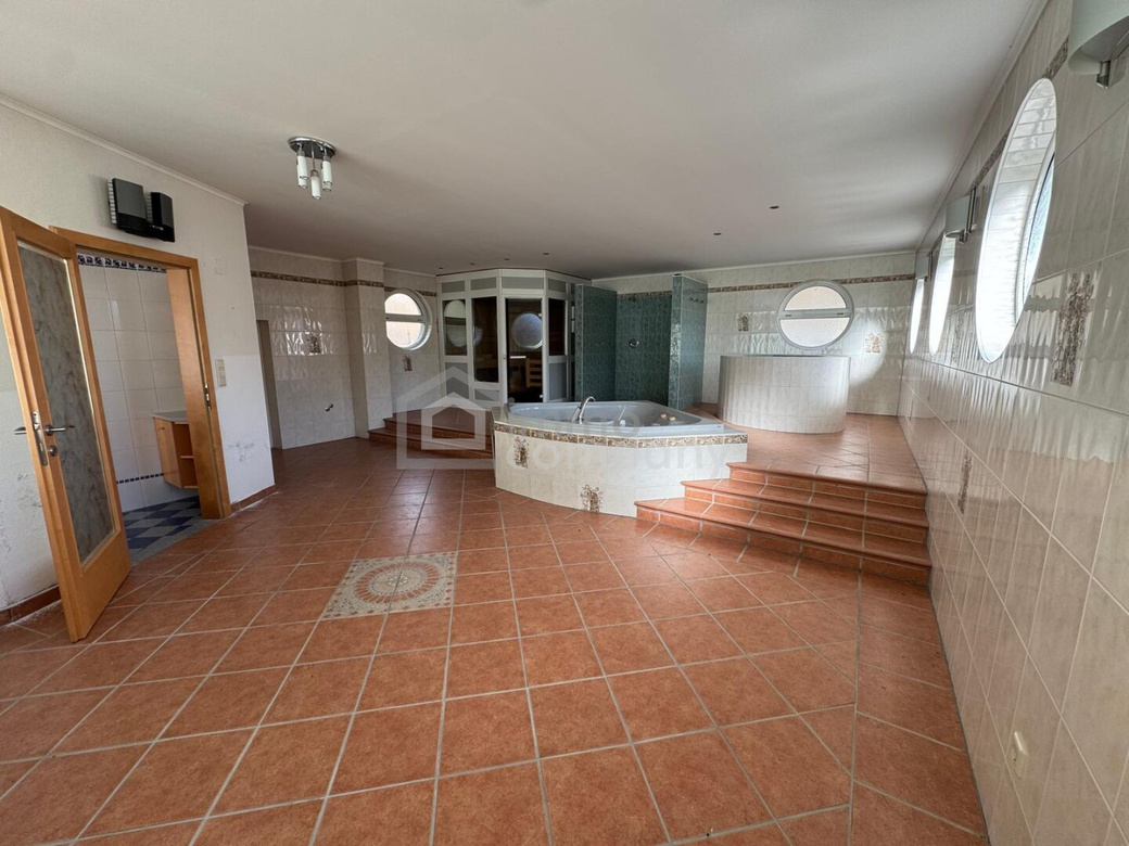 Großzügige Wohnhaus in Zeltweg – 299 m² Wohnfläche, eigener Wellnessbereich, Pool & vielfältige Nutzungsmöglichkeiten – Foto 2