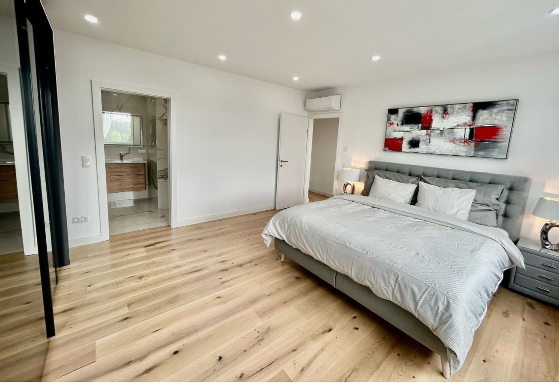 Erstbezug: Familienwohnung mit Fernblick über Wien, inkl. Freifläche, zwei Stellplätze und Pool – Foto 3