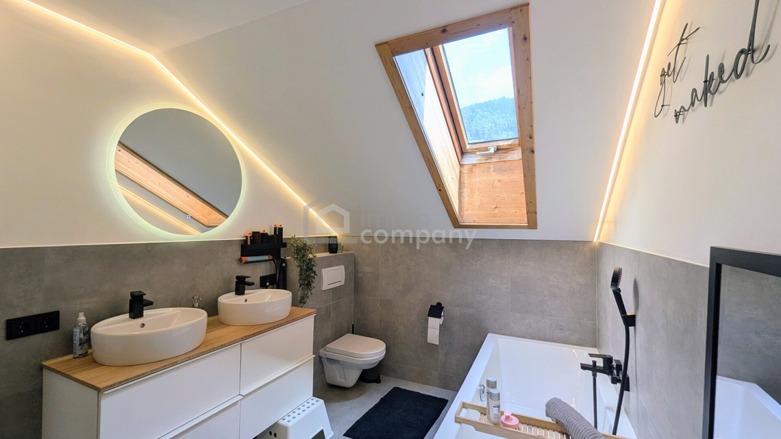 Hochwertig renovierte 4-Zimmer-Dachgeschosswohnung mit Bergblick in Vandans | 88m² Wfl. | 1 Garagenstellplatz & 1 Außenstellplatz | ruhige Sackgassenlage – Foto 6
