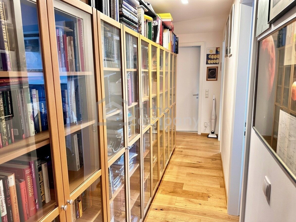 Große Doppelhaushälfte 174m², 6 Zimmer, Garten, Terrasse, Parkplatz – 1230 Wien, 580.000€ – Foto 5