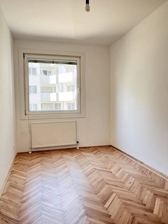 PARADIESISCH VIEL PLATZ FÜR FAMILIEN ODER STUDIERENDE - 5-ZIMMER-WOHNUNG MIT GROSSER LOGGIA – Foto 9