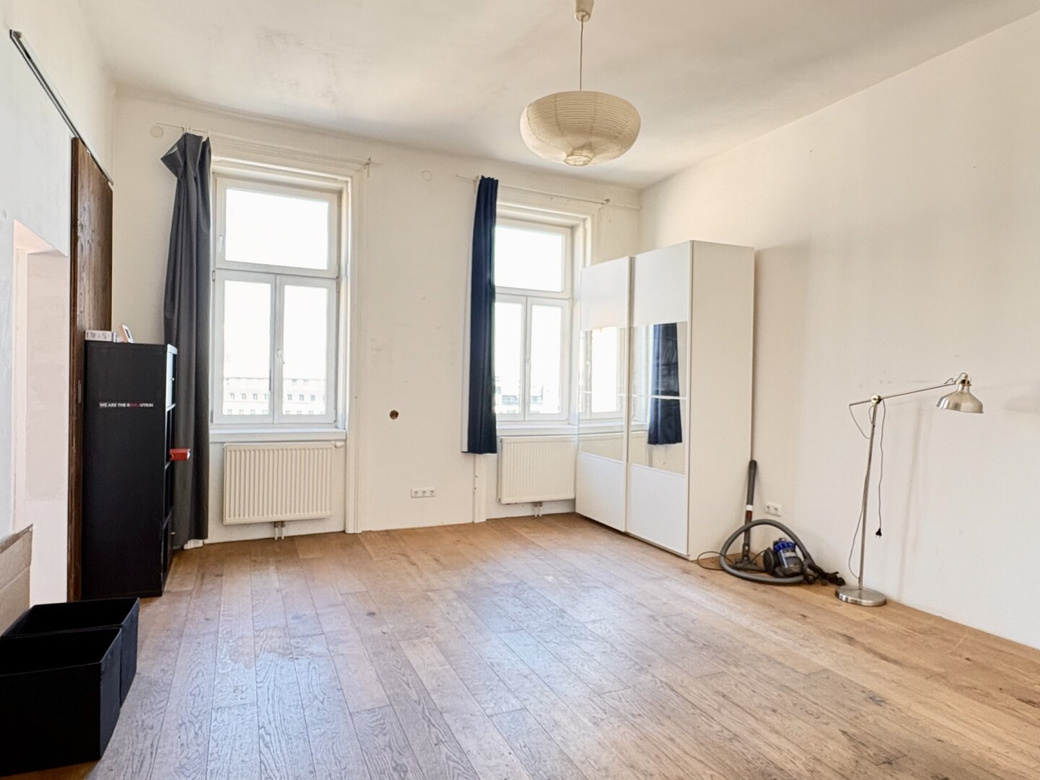 SANIERUNGSBEDÜRFTIGE 2-ZIMMER-WOHNUNG IM STILALTBAU NÄHE BOTANISCHER GARTEN – Foto 2