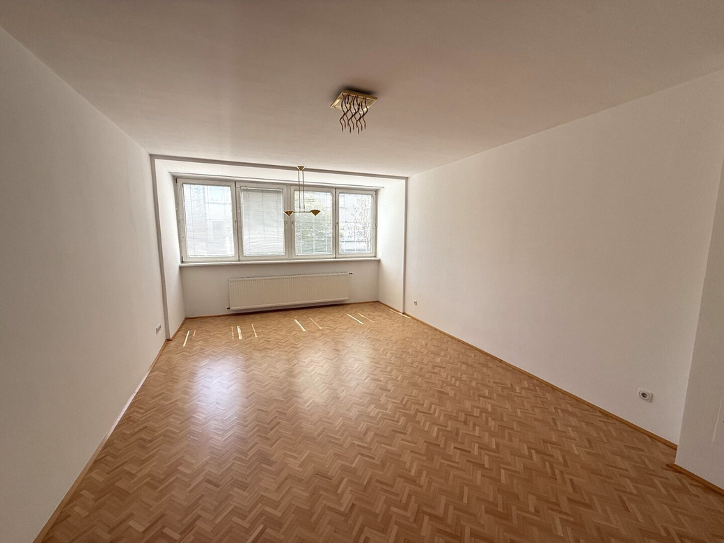 4 Zimmer Maisonetten-Wohnung auf 3 Ebenen in der Straßergasse – Foto 2