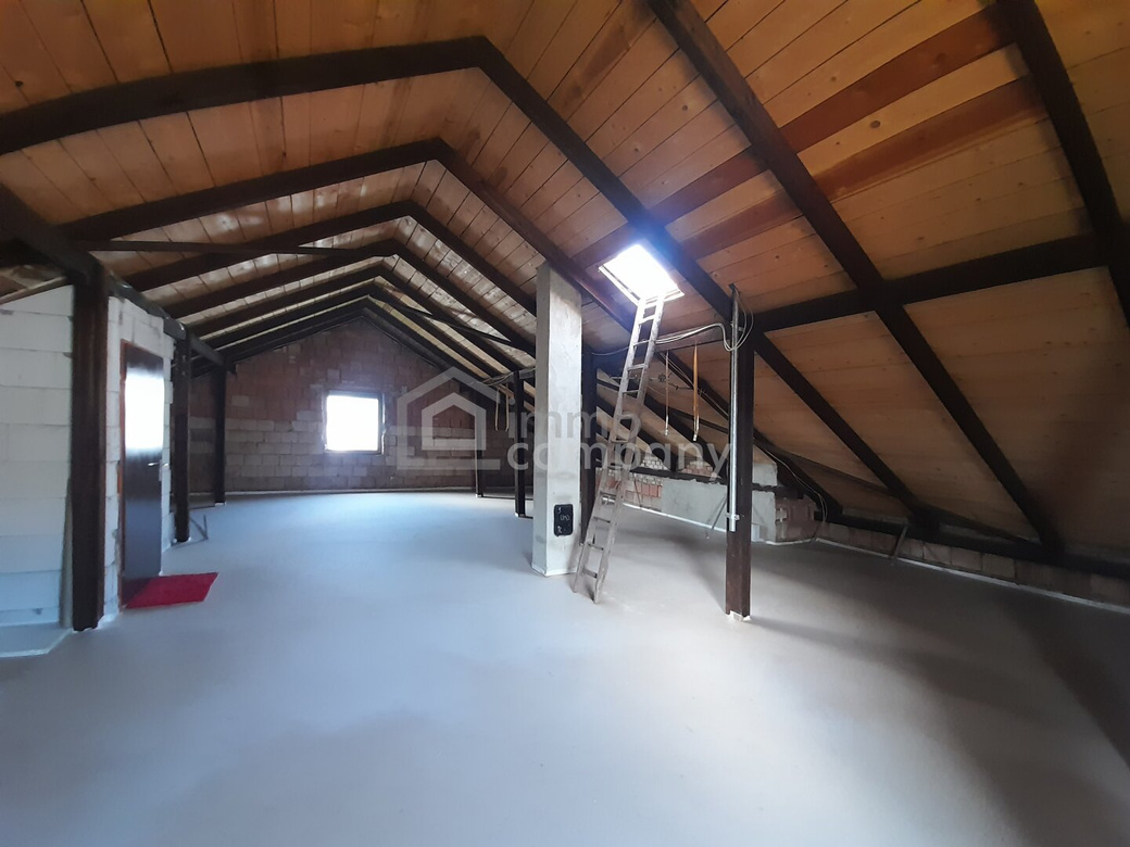 Top gepflegt & modernisiert – Wärmedämmung, 3-fach Fenster, Keller, Ausbaureserve, Garage & Carport – Foto 11