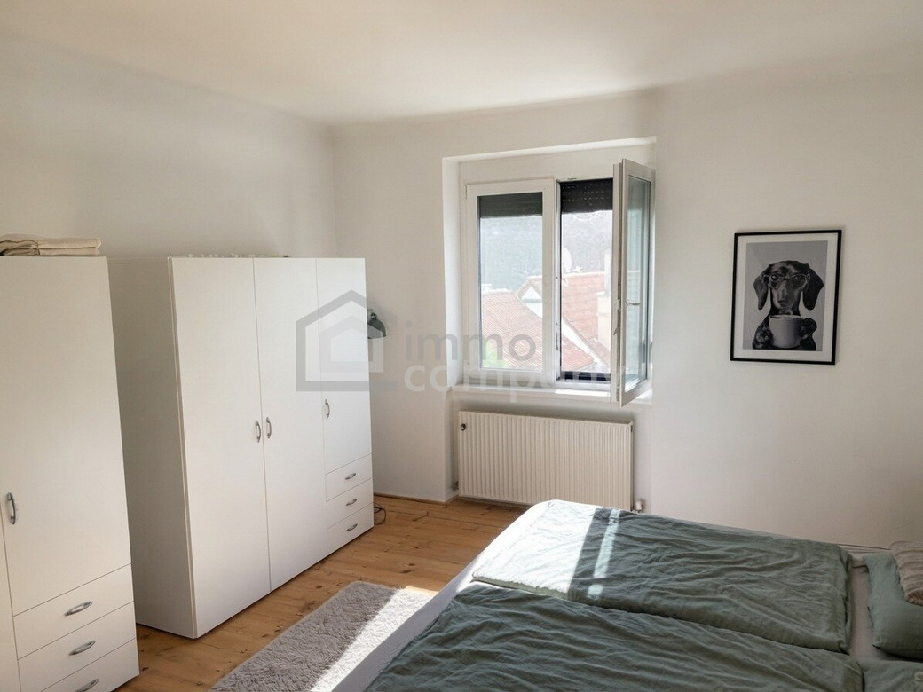 Umfassend saniertes Wohnhaus auf ca. 1.119 m² Grund mit XXL-Garten, Keller, Garagen, Ausbaupotenzial & ablösefreier Möblierung – Foto 9