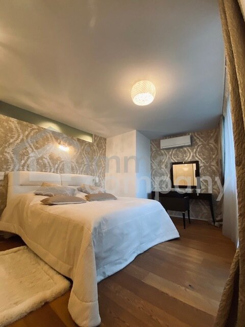 WUNDERSCHÖNES PENTHOUSE - 2 GROSSE TERRASSEN - ELITÄRES WOHNEN - 4 ZIMMER- GARAGENPLATZ  ZUR ANMIETUNG – Foto 3
