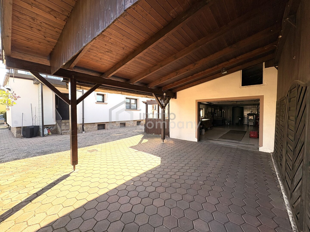 Einfamilienhaus mit Garten, Pool & Garage in Laa an der Thaya! – Foto 3