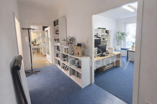 Ruhiges Altbau-Büro mit Innenhofzugang – Foto 2