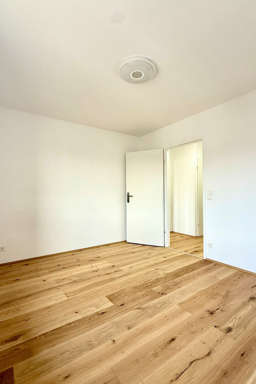 Tolle Raumaufteilung und keine Schrägen: 4 Zimmer DG-Wohnung mit Terrasse – Foto 10