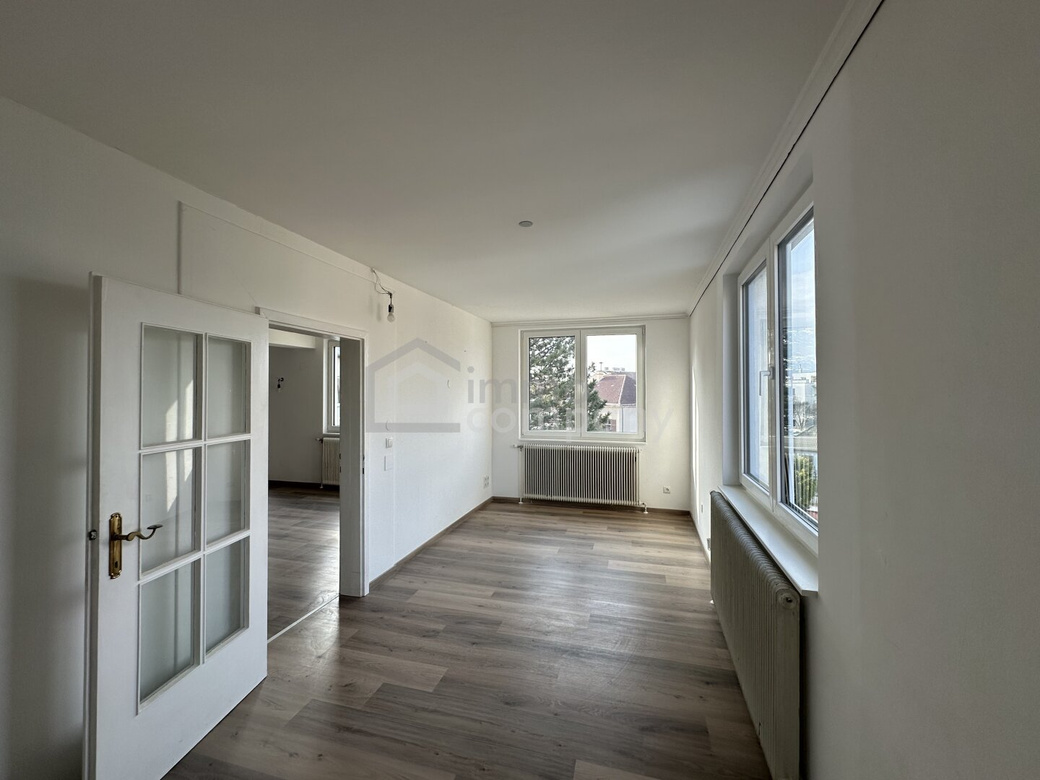 Lichtdurchflutete 3-Zimmer-Wohnung mit 130 m2 und Balkon in 1210 Wien – Ihr neues Zuhause wartet! – Foto 3