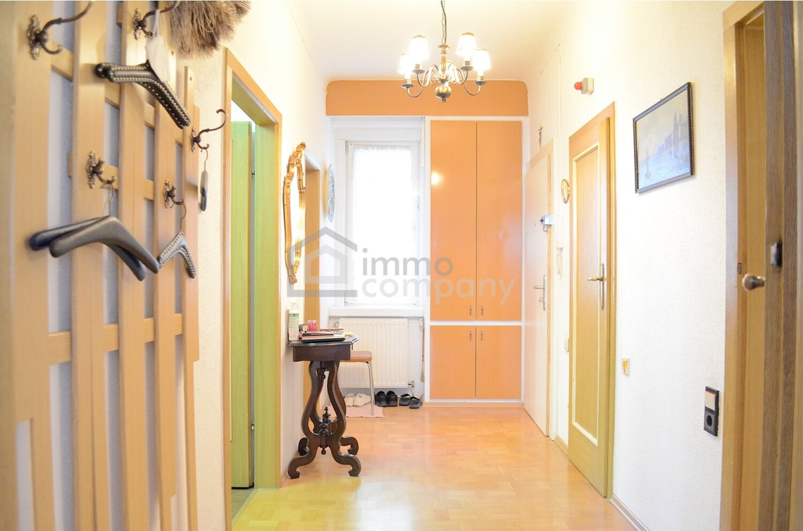 LICHTDURCHFLUTETE 3-4 Zimmerwohnung mit perfekter VERKEHRSANBINDUNG - WG-GEEIGNET – Foto 8