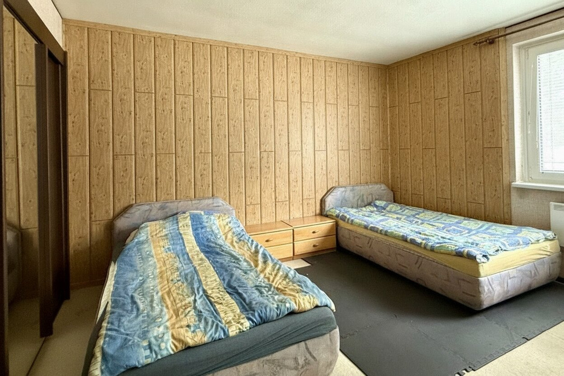 Voll möblierte Wohnung inkl. Garagenbox / Hofruhelage – Foto 6