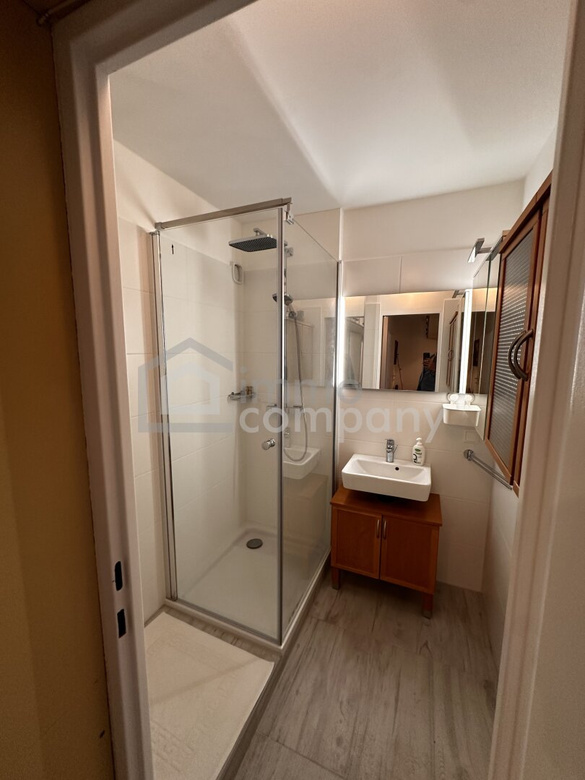 Helle 3-Zimmer-Wohnung mit Loggia, Einbauküche und Stellplatz in 1220 Wien – Foto 8