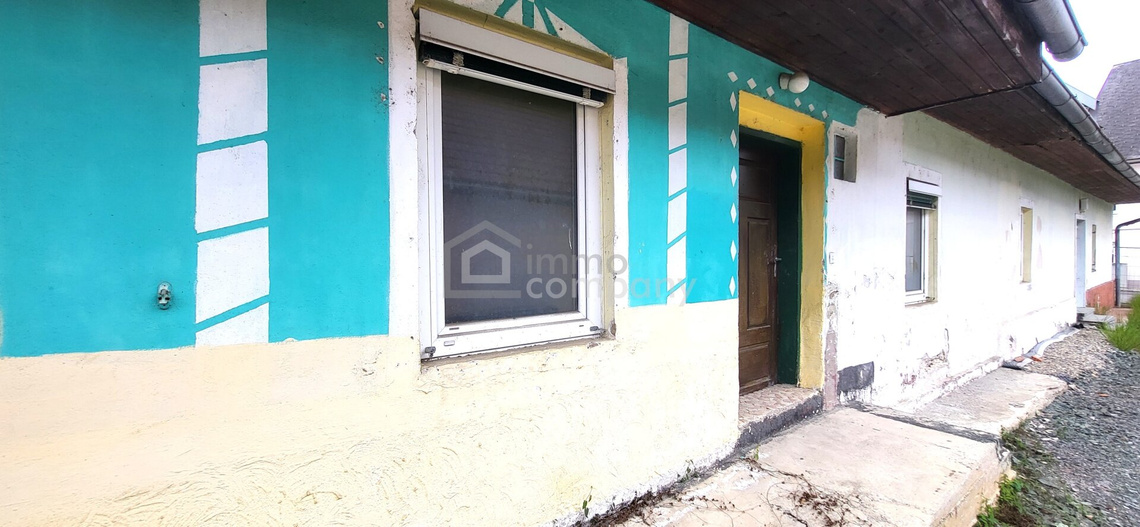 PREISREDUKTION !! Charmantes Sanierungsobjekt mit großem Potential !! – Foto 3
